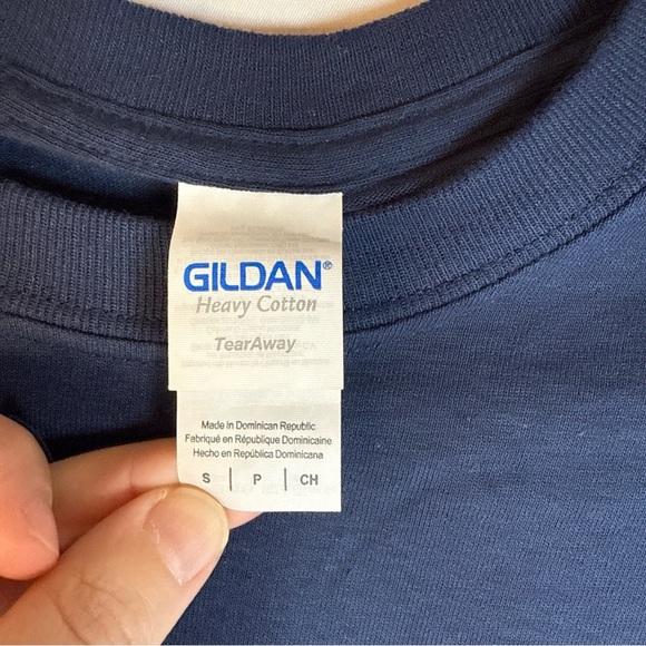 Gildan Navy Blue Short Sleeve  Ole Miss Graphic Tee Size Small Preowned - Picture 7 of 8